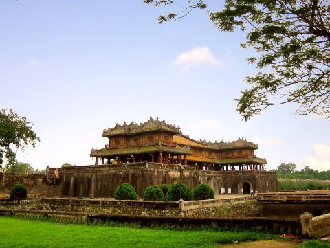 Tour du lịch Cao Băng - Ninh Bình - Cửa Lò - Quê Bác - Quảng Bình - Huế - Đà Nẵng