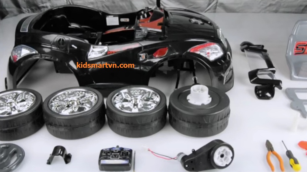 Lắp ô tô điện trẻ em jj255