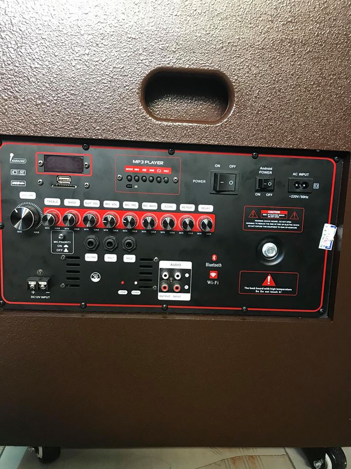 Bảng điều khiển loa kéo Bose Pro600