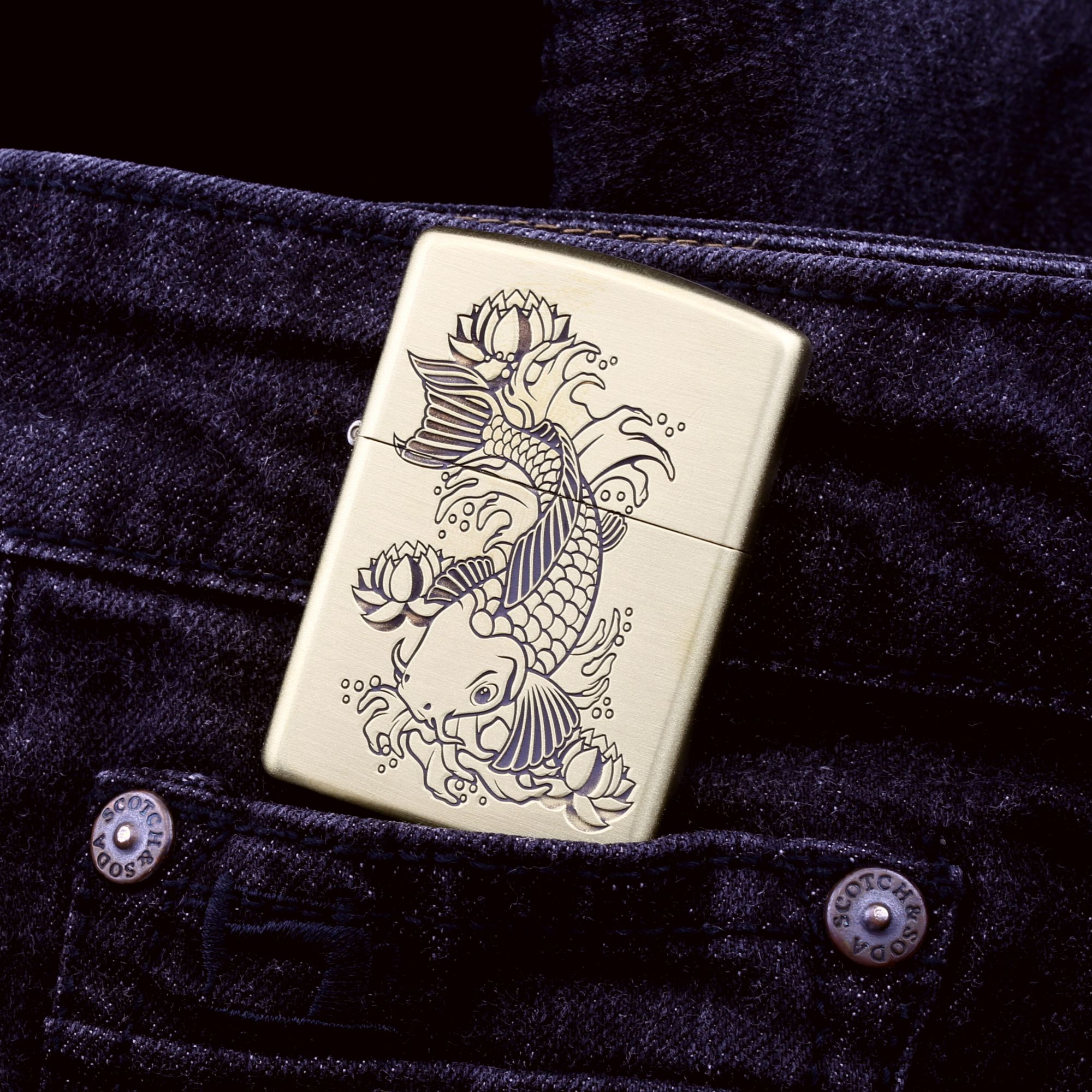 Zippo-ca-koi-phong-thuy-may-man-ca-chep-dong-nguyen-khoi-hanh-phuc-may-man