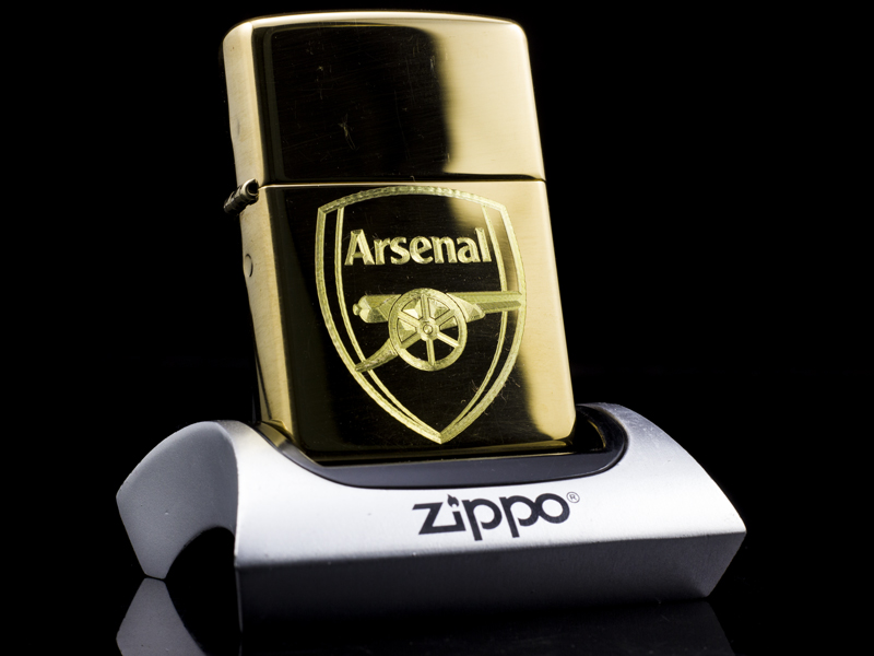 Zippo Khắc Logo Arsenal độc đáo quà tặng cho chồng