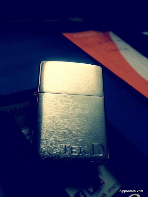 zippo_khac_ten_logo