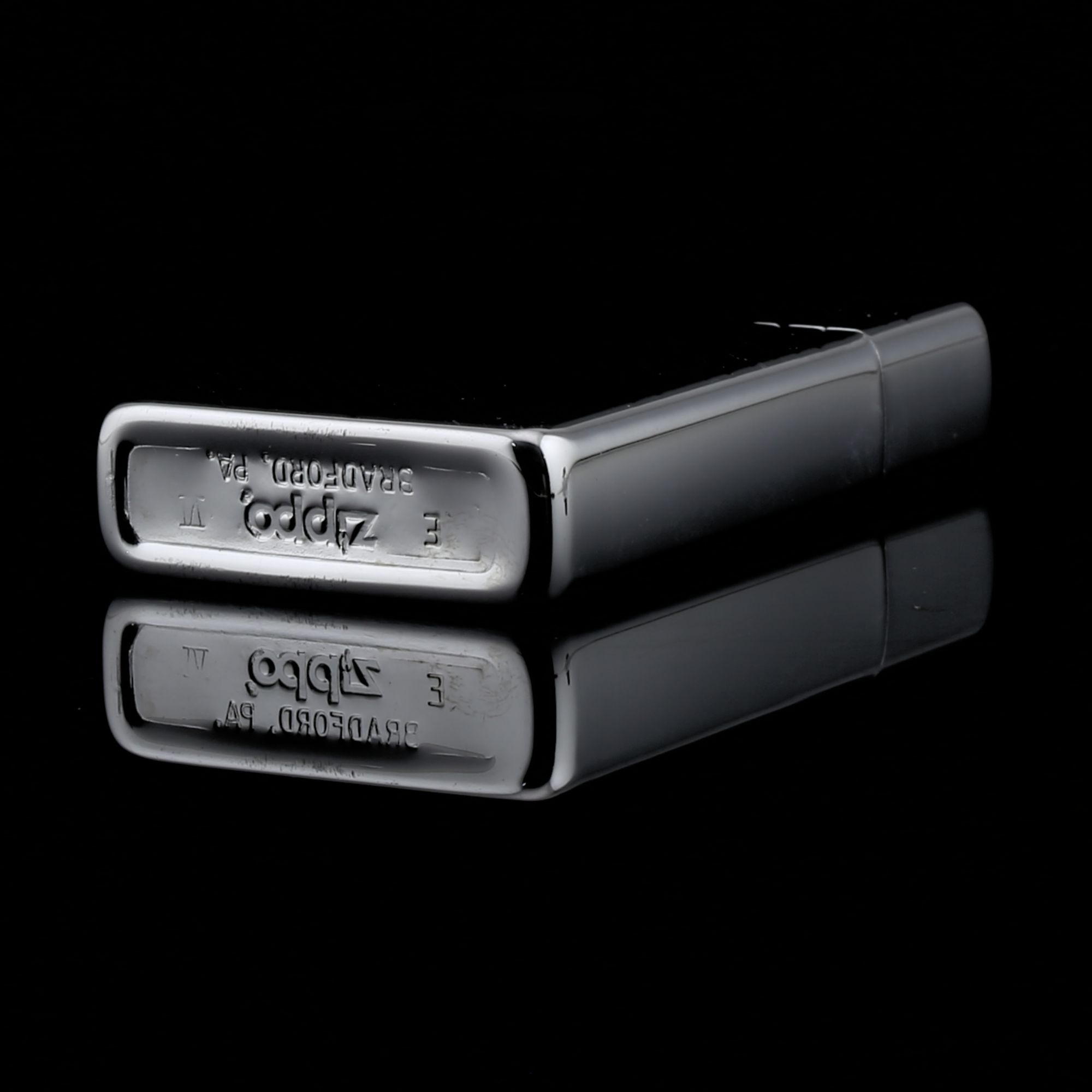 Zippo-ENGRAVE-HIGH-POLISH-SLIM-1990-zippo-chinh-hang-my-cua-hang-uy-tin-tai-sai-gon-binh-thanh-go-cap-phu-nhuan-zippo-mua-di-ban-lai