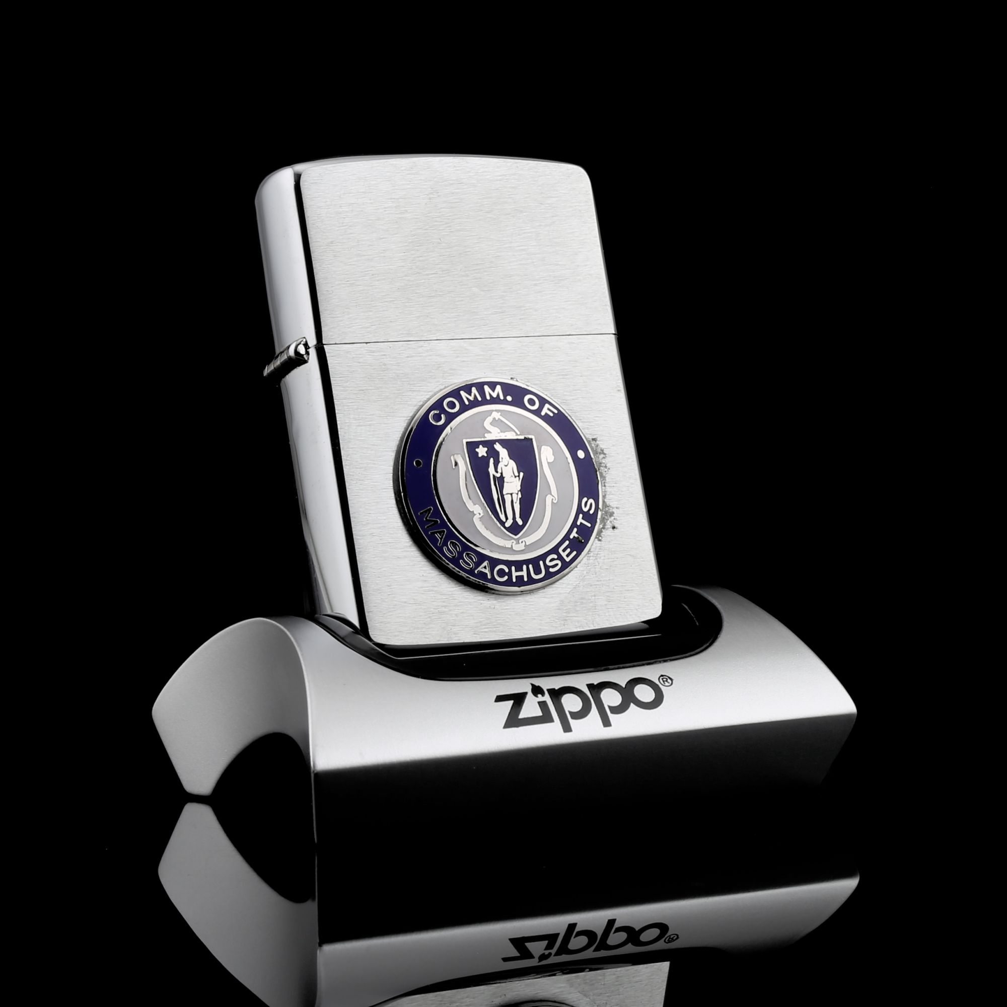 Zippo-COMM-OF-MASSACHUSETTS-1965-zippo-co-xua-nhat-the-gioi