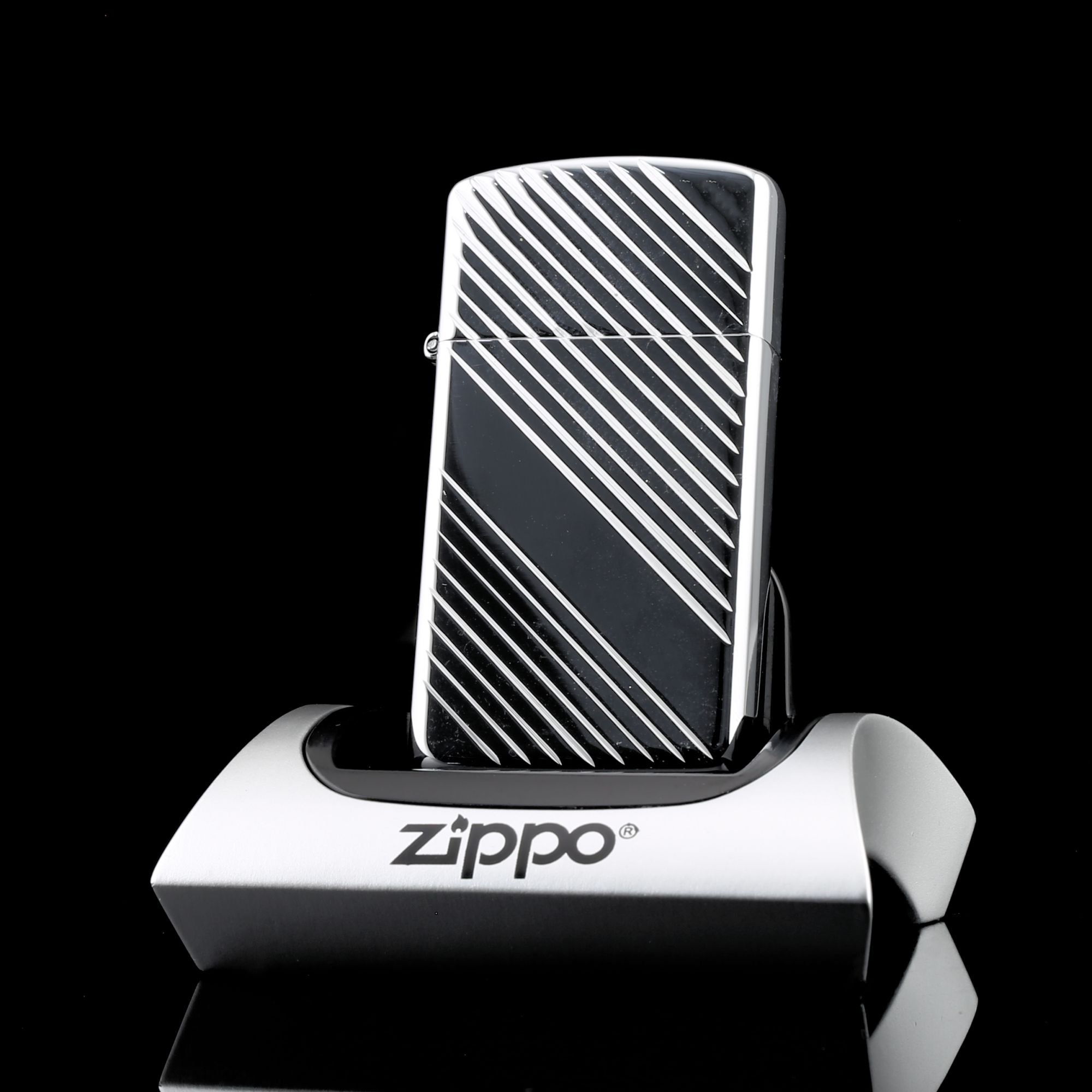 Zippo-ENGRAVE-HIGH-POLISH-SLIM-1990-zippo-chinh-hang-my-cua-hang-uy-tin-tai-sai-gon-binh-thanh-go-cap-phu-nhuan-doc-la-zippo-binh-duong