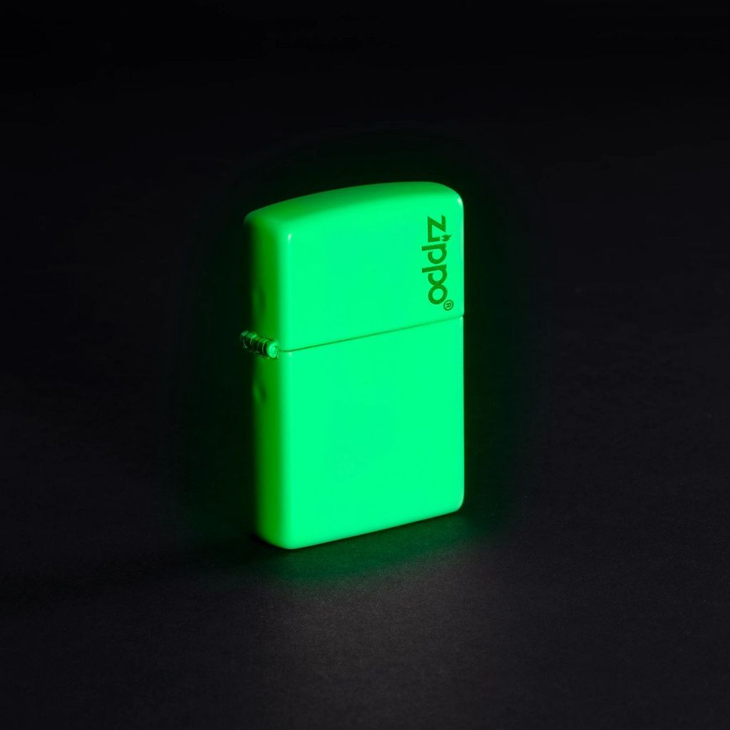 bat-lua-zippo-classic-glow-in-the-dark-zippo-logo-da-quang