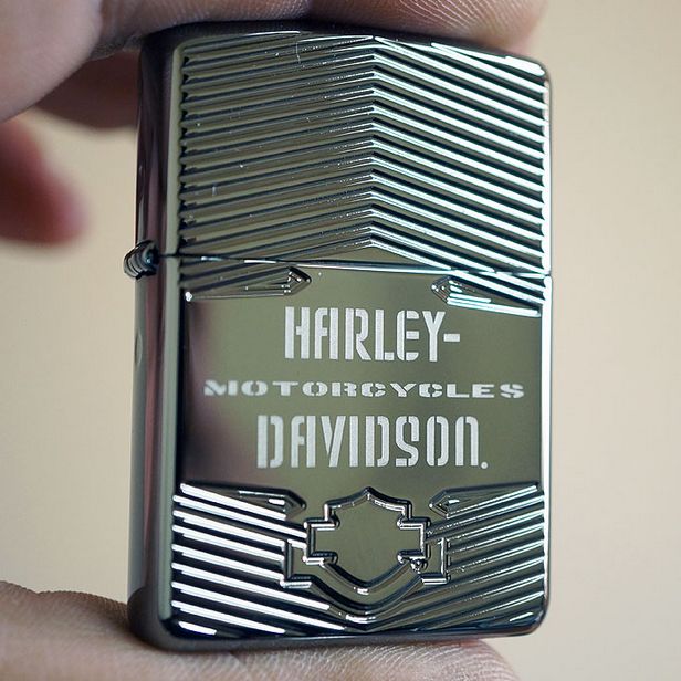 Zippo Armor Harley Davidson Motorcycles Black Ice cao cấp giá rẻ