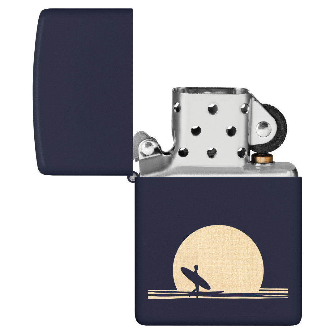 bat-lua-zippo-mau-xanh-hai-quan-khac-laser-mat-troi