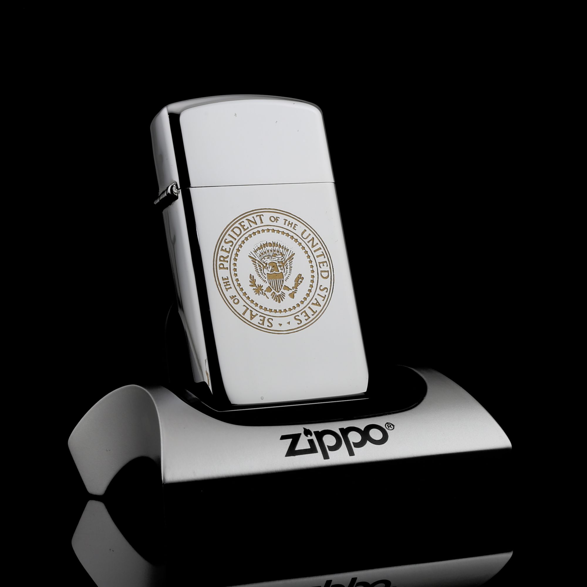 Zippo-GOLD-LOGO-SEAL-of-the-PRESIDENT-of-the-UNITED-STATES-1974-limited-