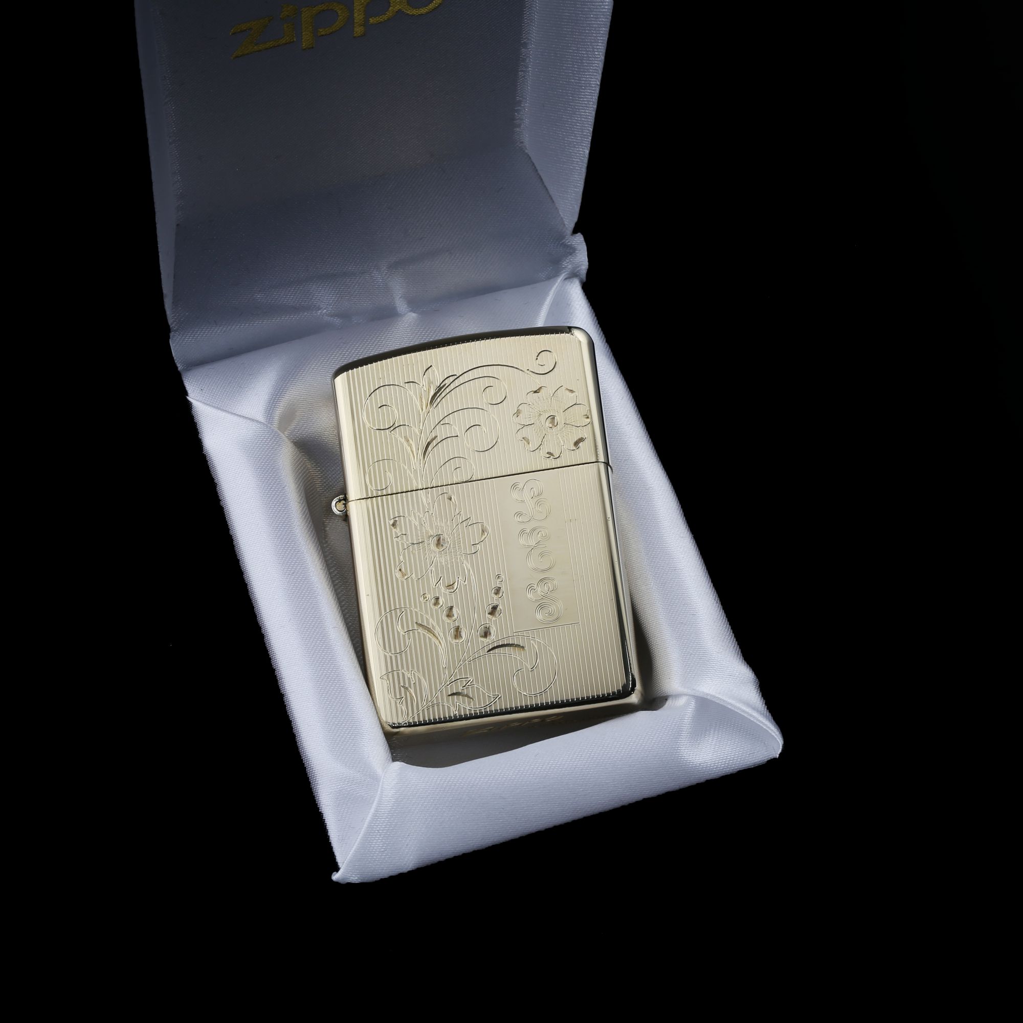 Zippo-vang-phu-dong-nguyenn-khoi-10k-1965-gia-tri-suu-tam-cuc-ky-cao-gold-plate-cua-hang-zippo-uy-tin-top-dau-viet-nam