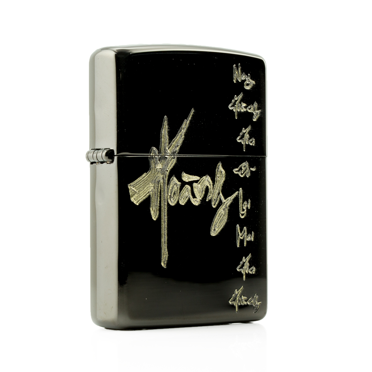 hop-quet-zippo-mau-den-khac-tay-chu-hoang