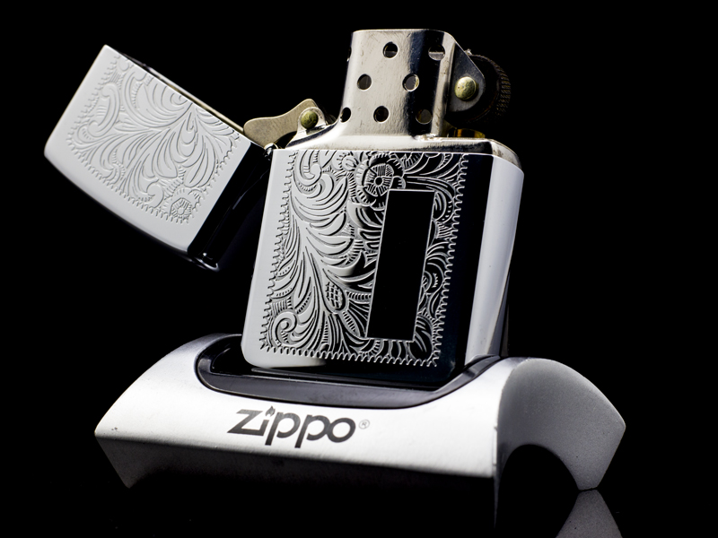 Zippo-la-ma-Venatian-V-1989-co-hiem