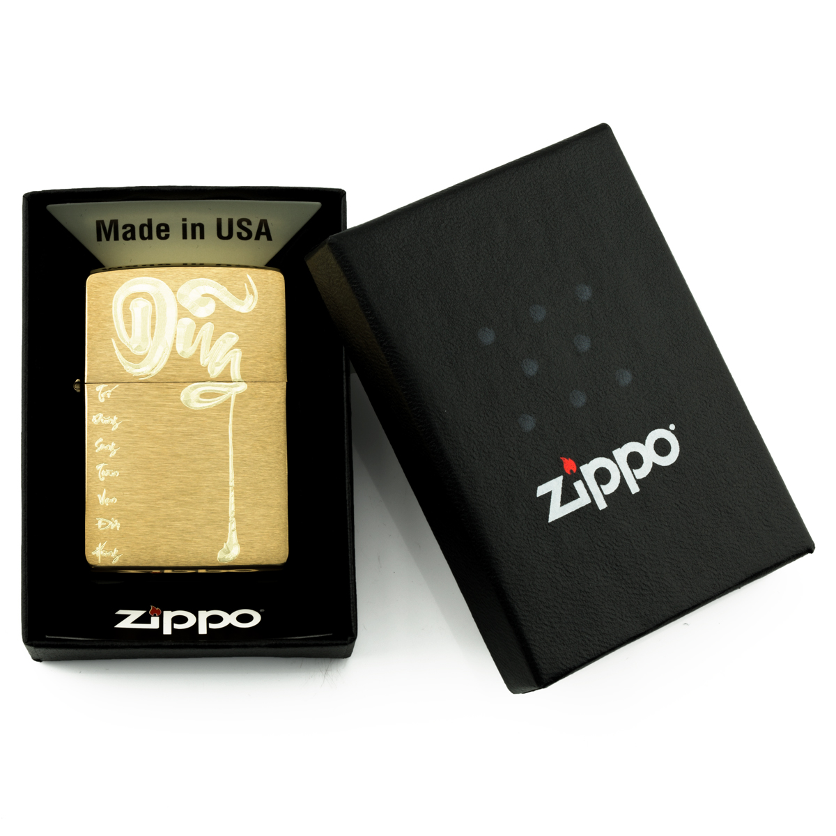 zippo-mau-vang-thu-phap-chu-dung-chinh-hang