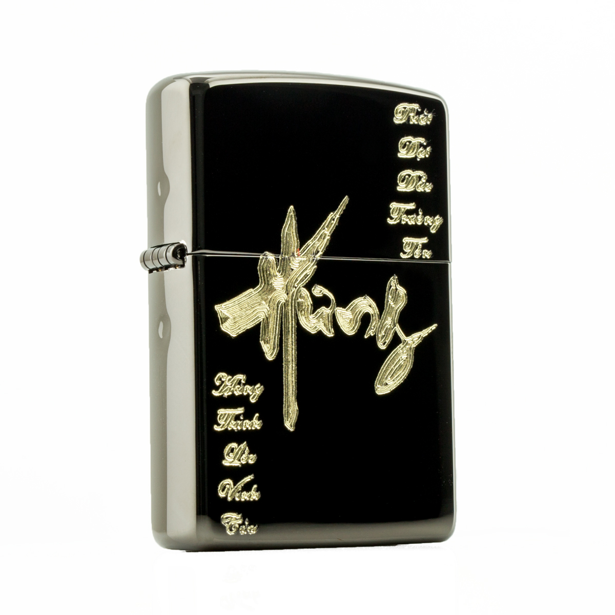 hop-quet-zippo-mau-den-khac-ten-hung