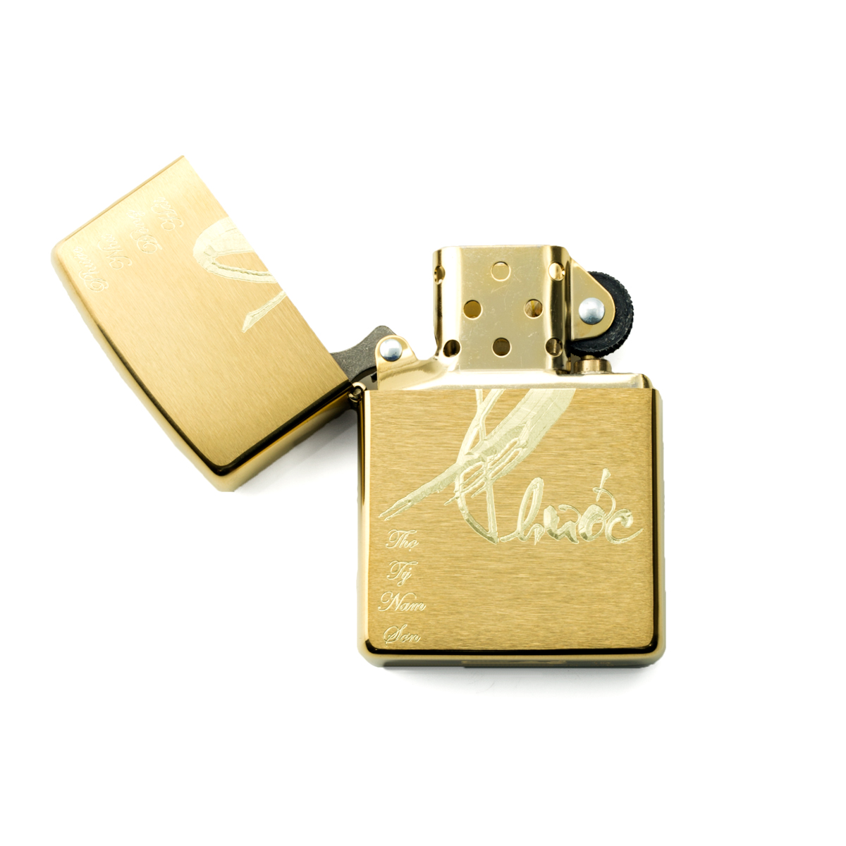 zippo-khac-ten