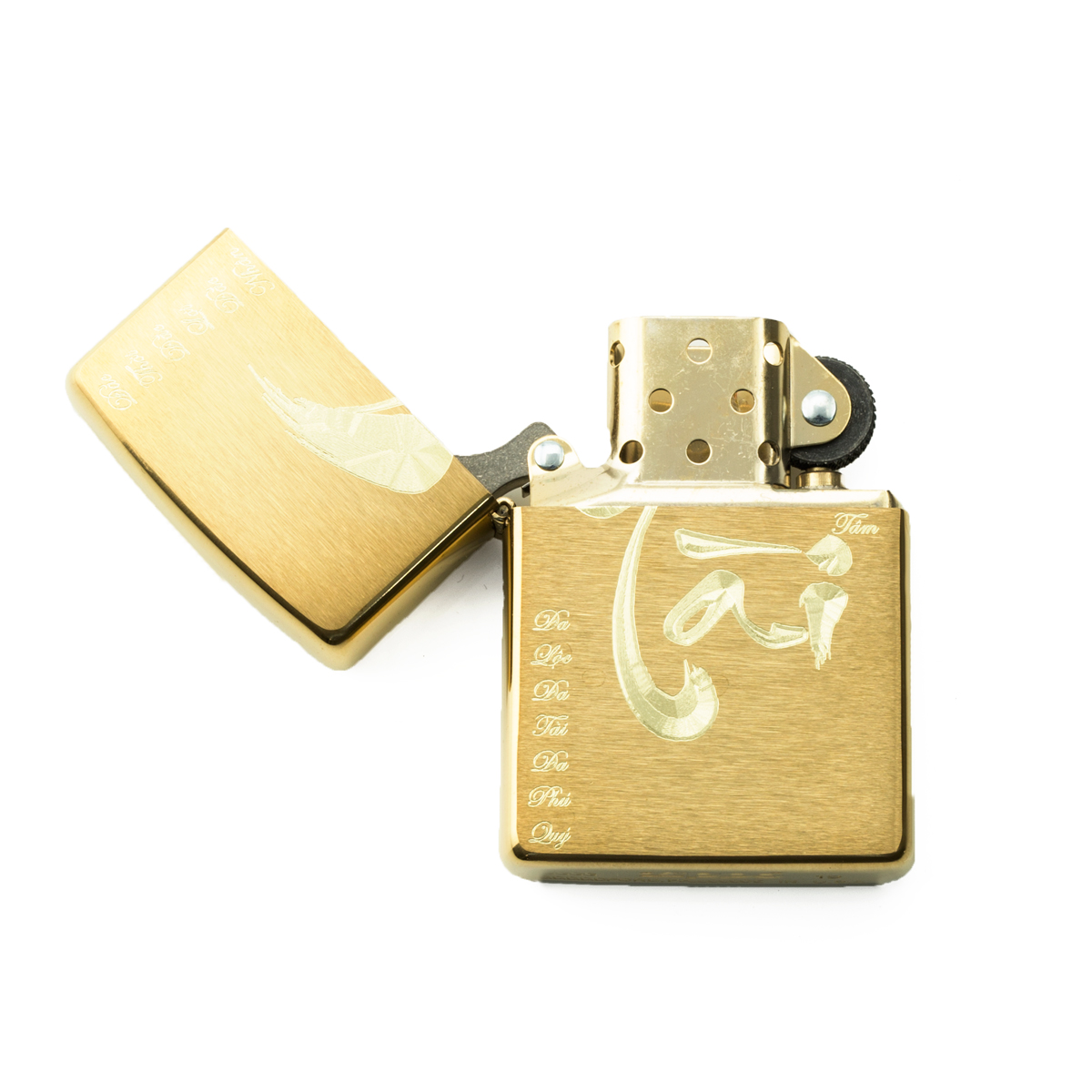 bat-lua-zippo-chu-tai-thu-phap-mau-vang