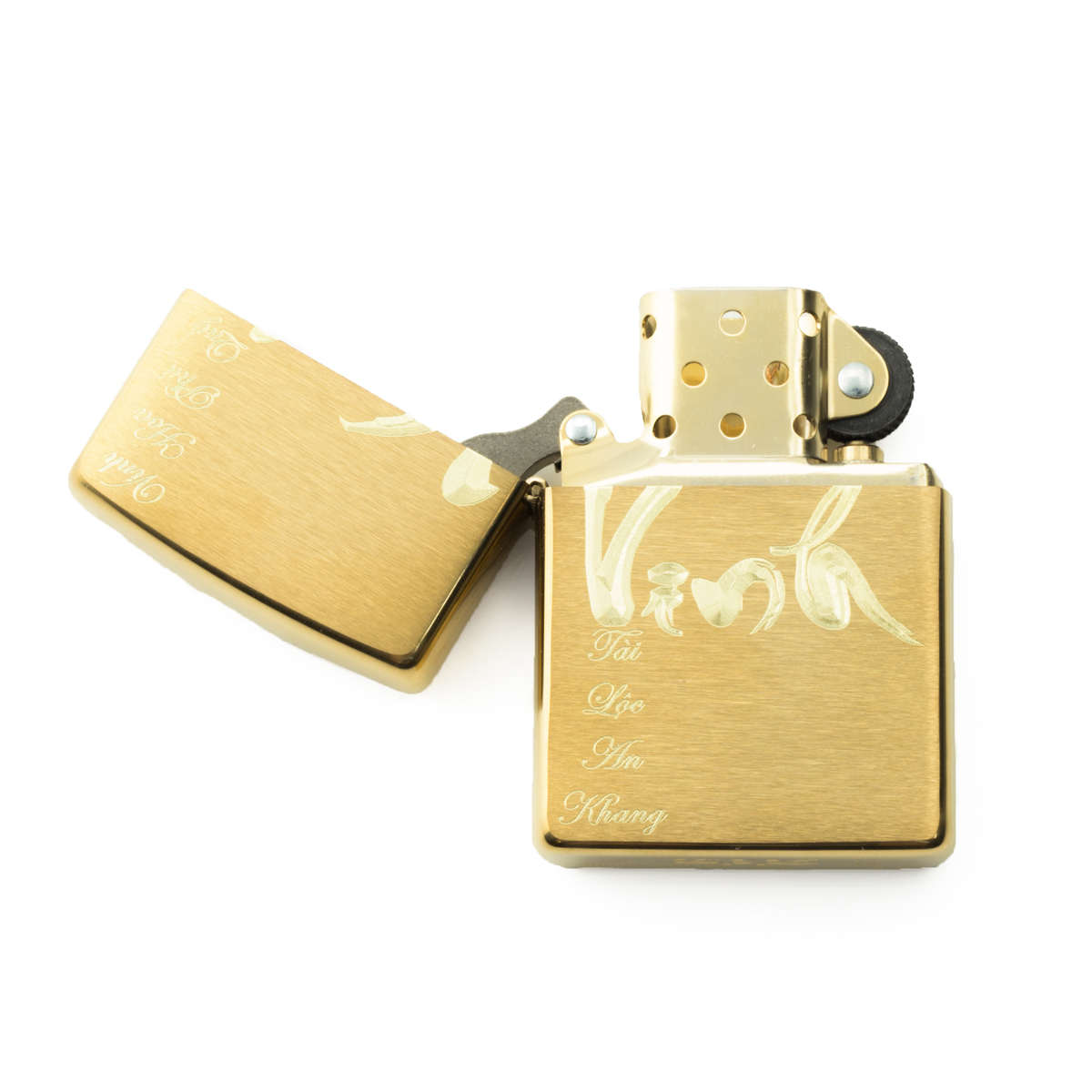 bat-lua-zippo-dong-khoi-khac-ten-vinh