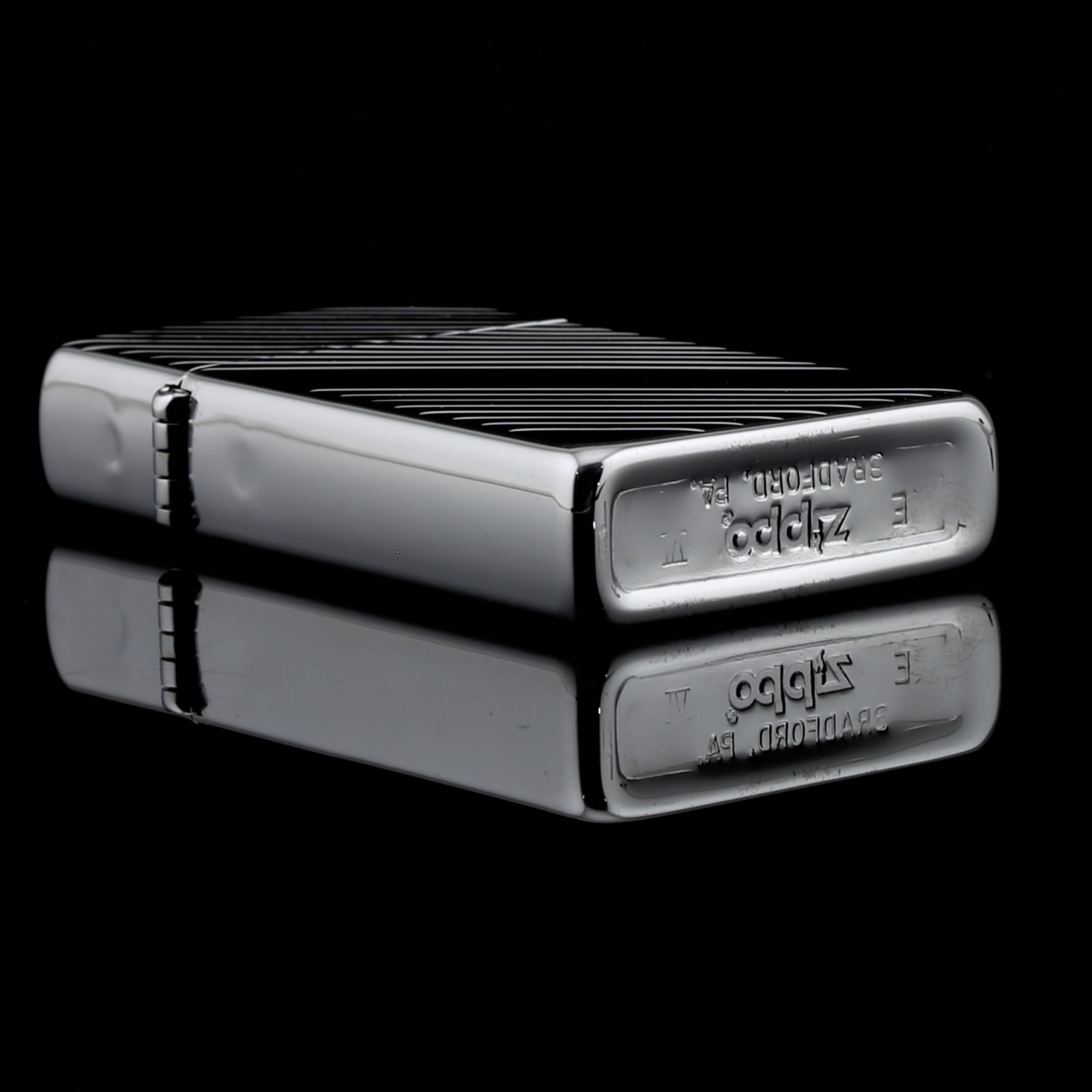 Zippo-ENGRAVE-HIGH-POLISH-SLIM-1990-zippo-chinh-hang-my-cua-hang-uy-tin-tai-sai-gon-binh-thanh-go-cap-phu-nhuan-dep-quy-gia-tri-suu-tam-cao