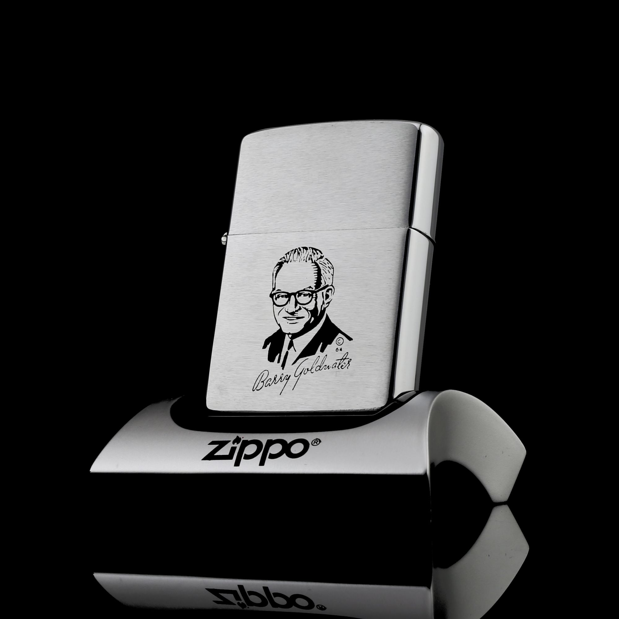 Zippo-co-dien-in-hinh-ong-to-zippo-196-sieu-hiem-moi-100%-chua-qua-su-dung-phu-kien-don-gian