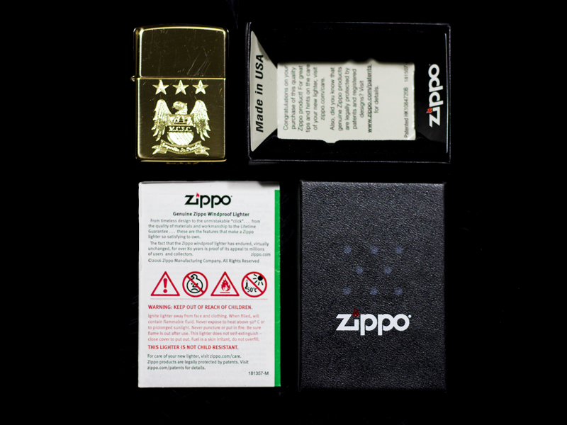 zippo-khac-cao-cap-hoa-tiet-clb-manchesrt-united-hang-chinh-hang