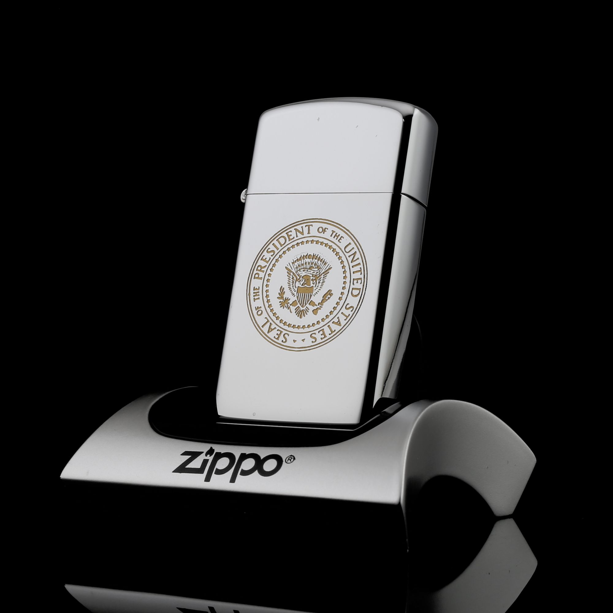 Zippo-GOLD-LOGO-SEAL-of-the-PRESIDENT-of-the-UNITED-STATES-1974-limited-dep-doc-la-zippo-la-ma