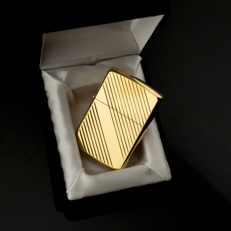 ong-quet-zippo-2000-gold-plated-22K-elegance-ma-vang