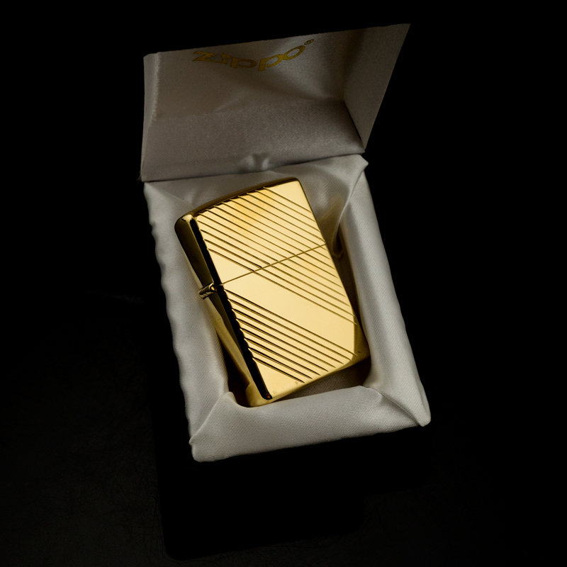 bat-lua-zippo-2000-gold-plated-22K-elegance-ma-vang-qua-tang-cha