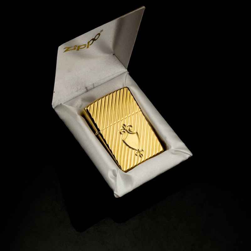 bat-lua-zippo-2002-gold-plated-22K-shield-ma-vang-qua-tang-cao-cap