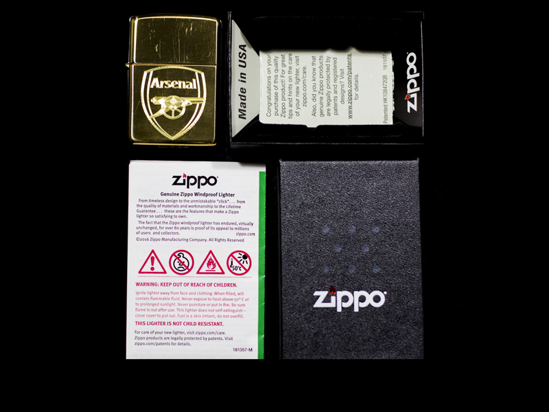 zippo-khac-hoa-tiet-cao-cap-cau-lac-bo-bong-da-logo-arsenal-chu-de-bong-da-tinh-te