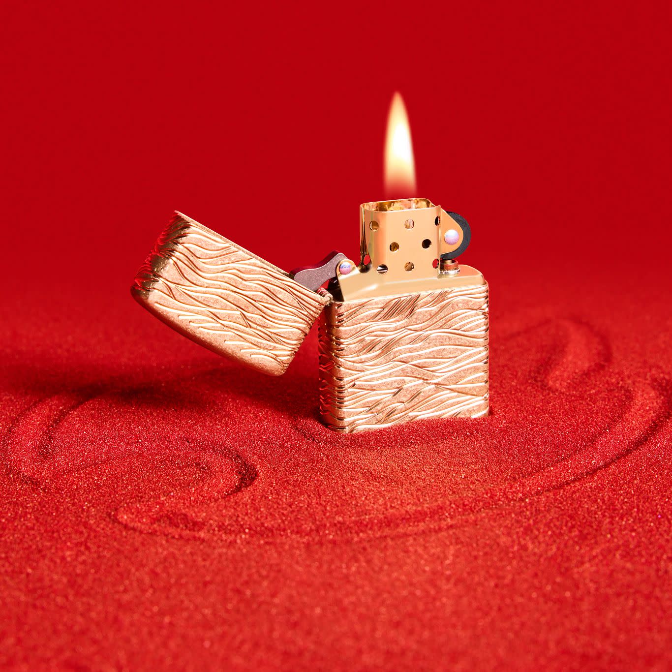 bat-lua-zippo-46273-luxury-waves-design-multicut-armor-tumbled-brass