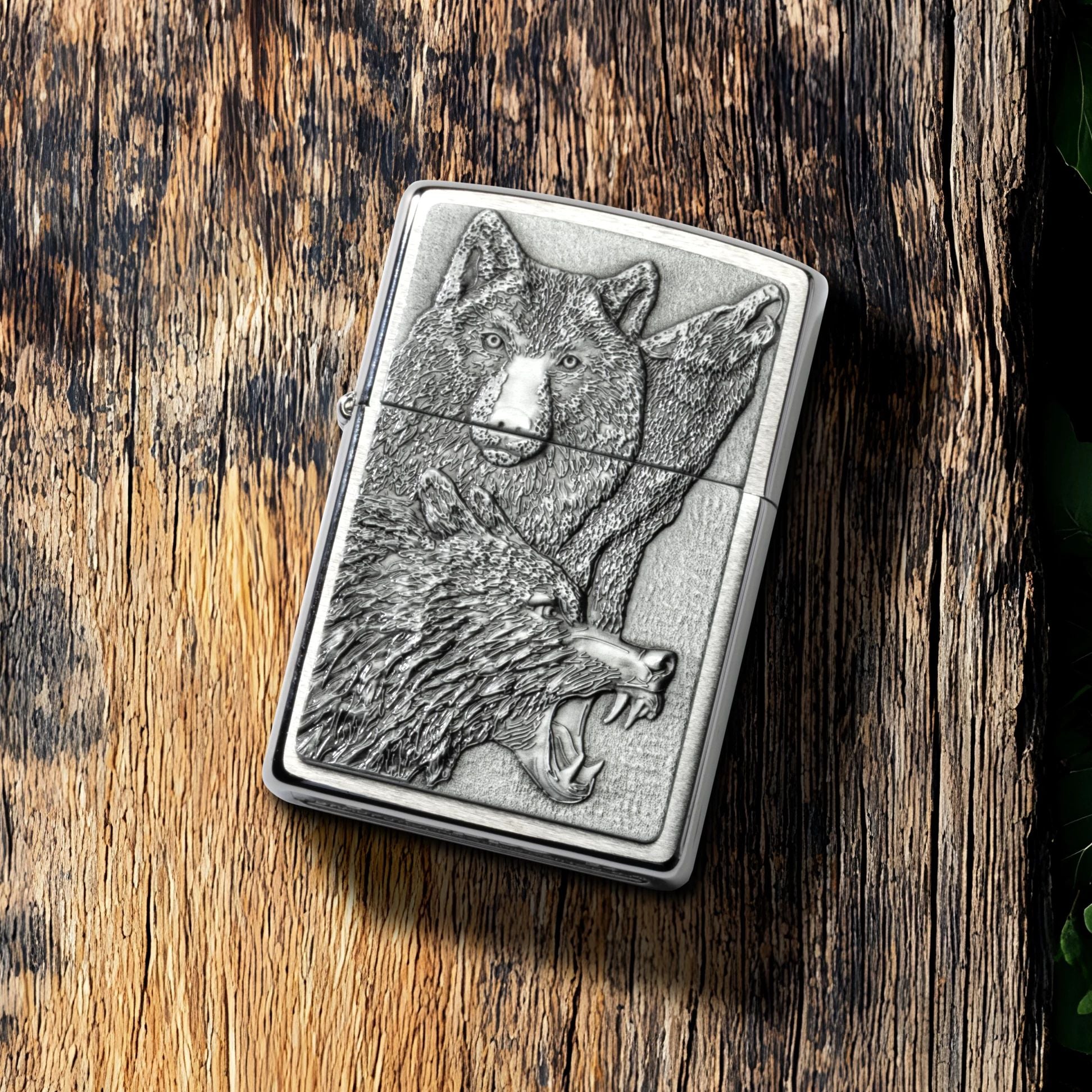 ong-quet-zippo-46960-wolf-pack-emblem-brushed-chrome