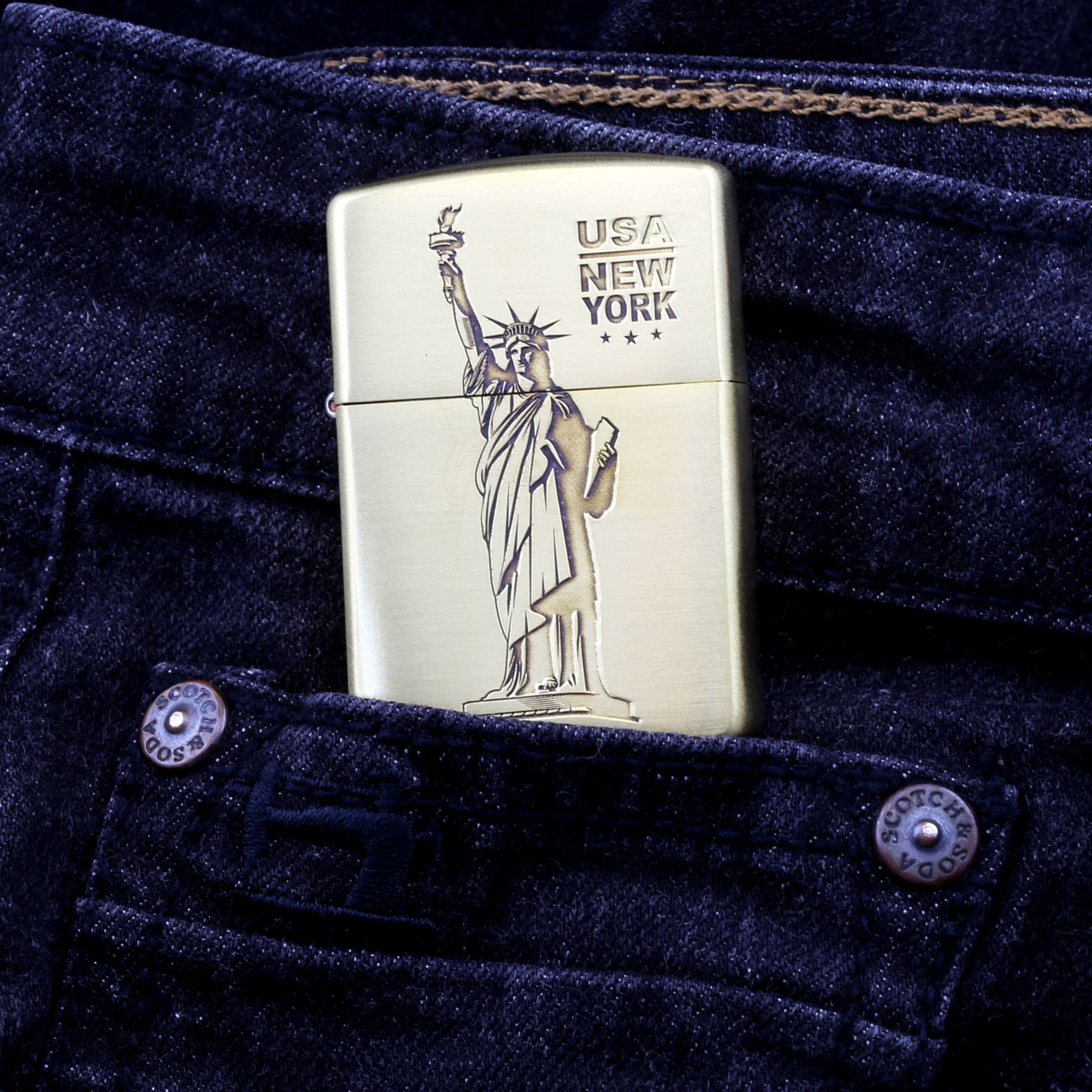 Zippo-khac-3D-sau-hinh-nu-than-tu-do-statue-of-liberty-dieu-khac-phu-kien-dan-ong