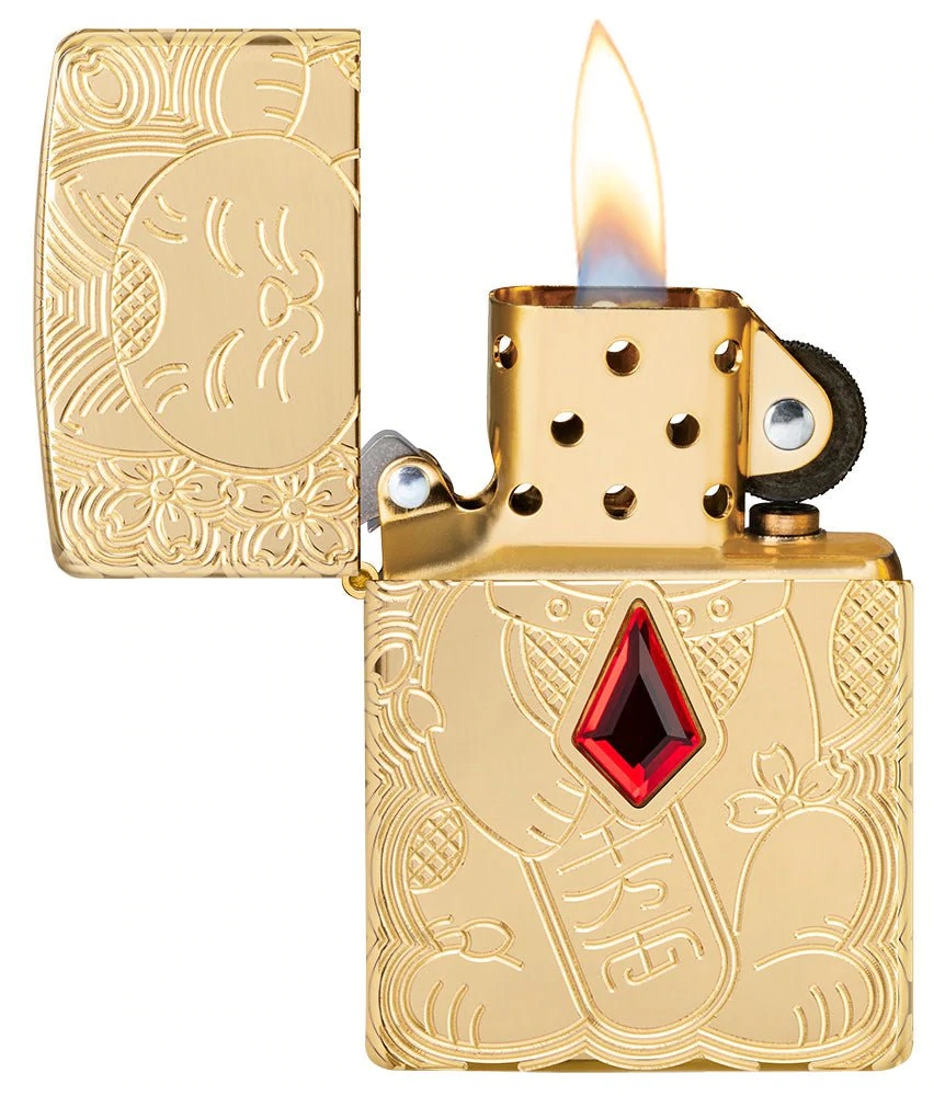 bat-lua-zippo-49802-armor-lucky-cat-crystal-design-khac-meo-vay-tay