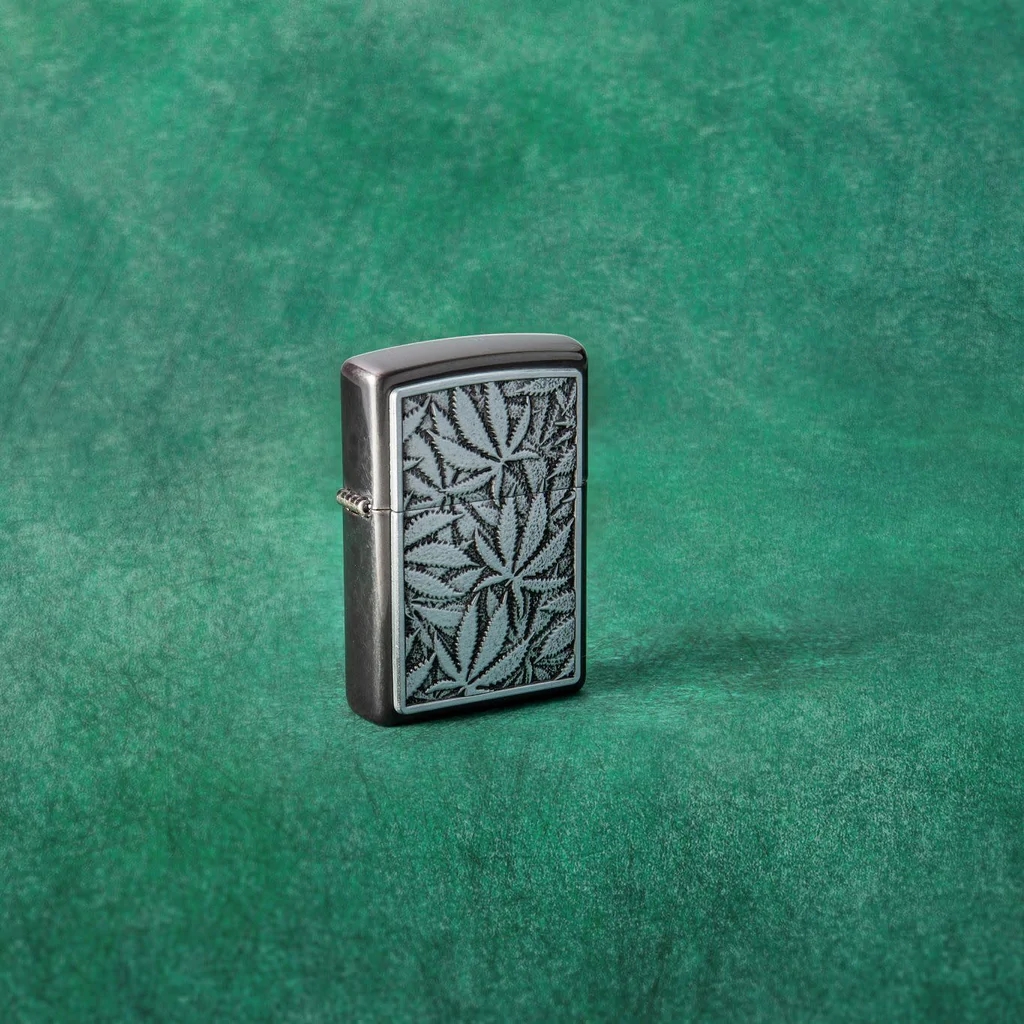 hop-quet-zippo-48123-cannabis-emblem-design