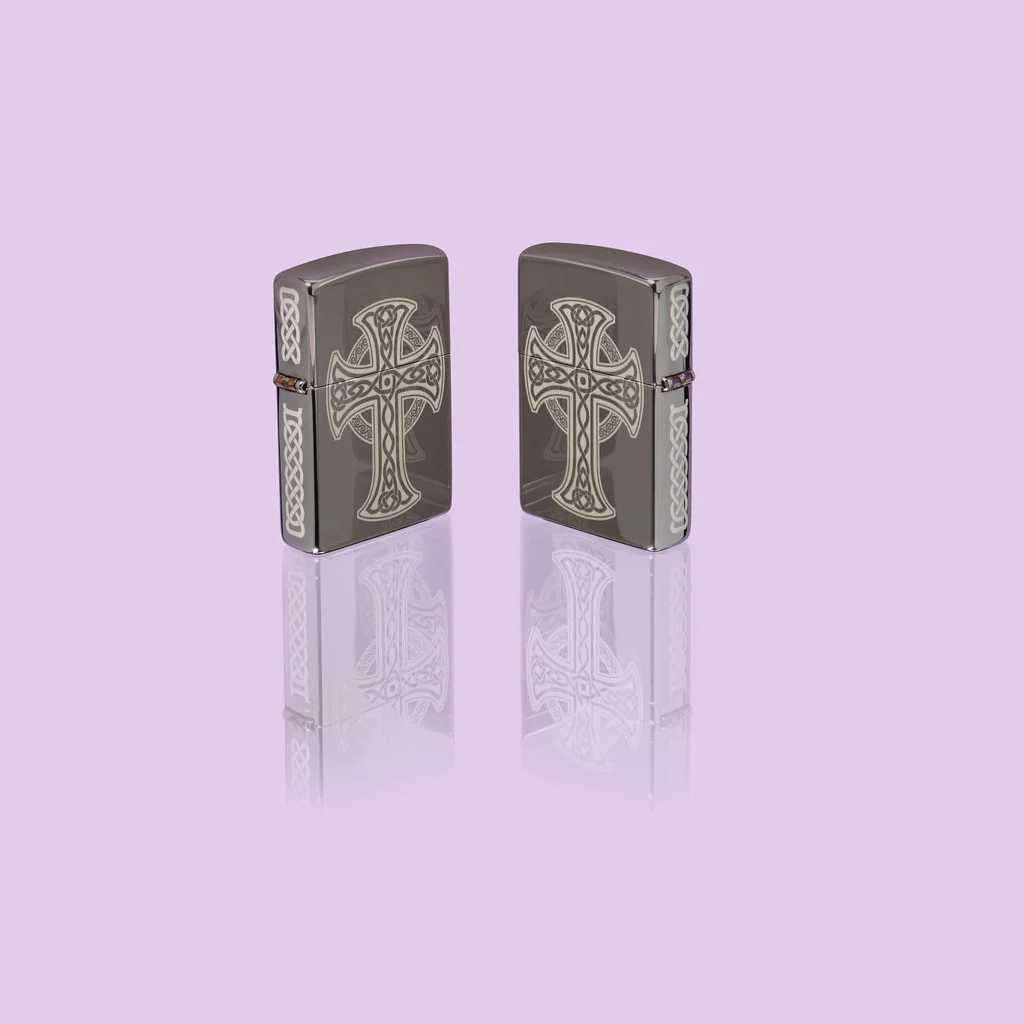 bat-lua-zippo-48614-celtic-cross-design-black-ice-khac-laser-hinh-thanh-gia