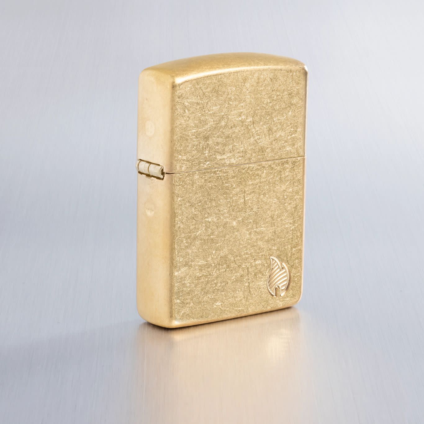 bat-lua-zippo-vo-day-dong-khoi-xuoc-bui
