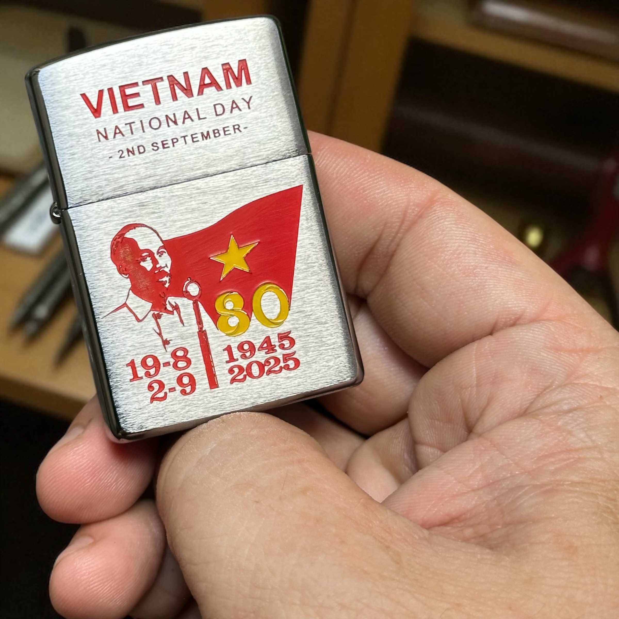 bat-lua-zippo-ky-niem-80-nam-quoc-khanh-viet-nam