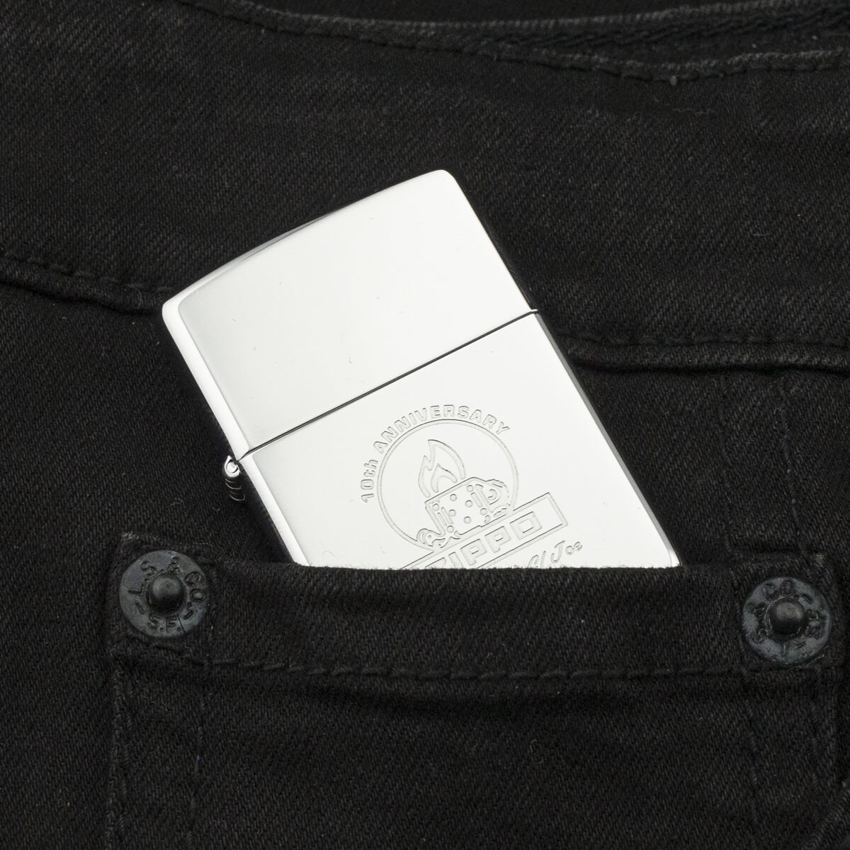 hop-quet--zippo-10th-anniversary-1932-1942-kỷ-niệm-10-nam-thanh-lap-zippo-vii-1991