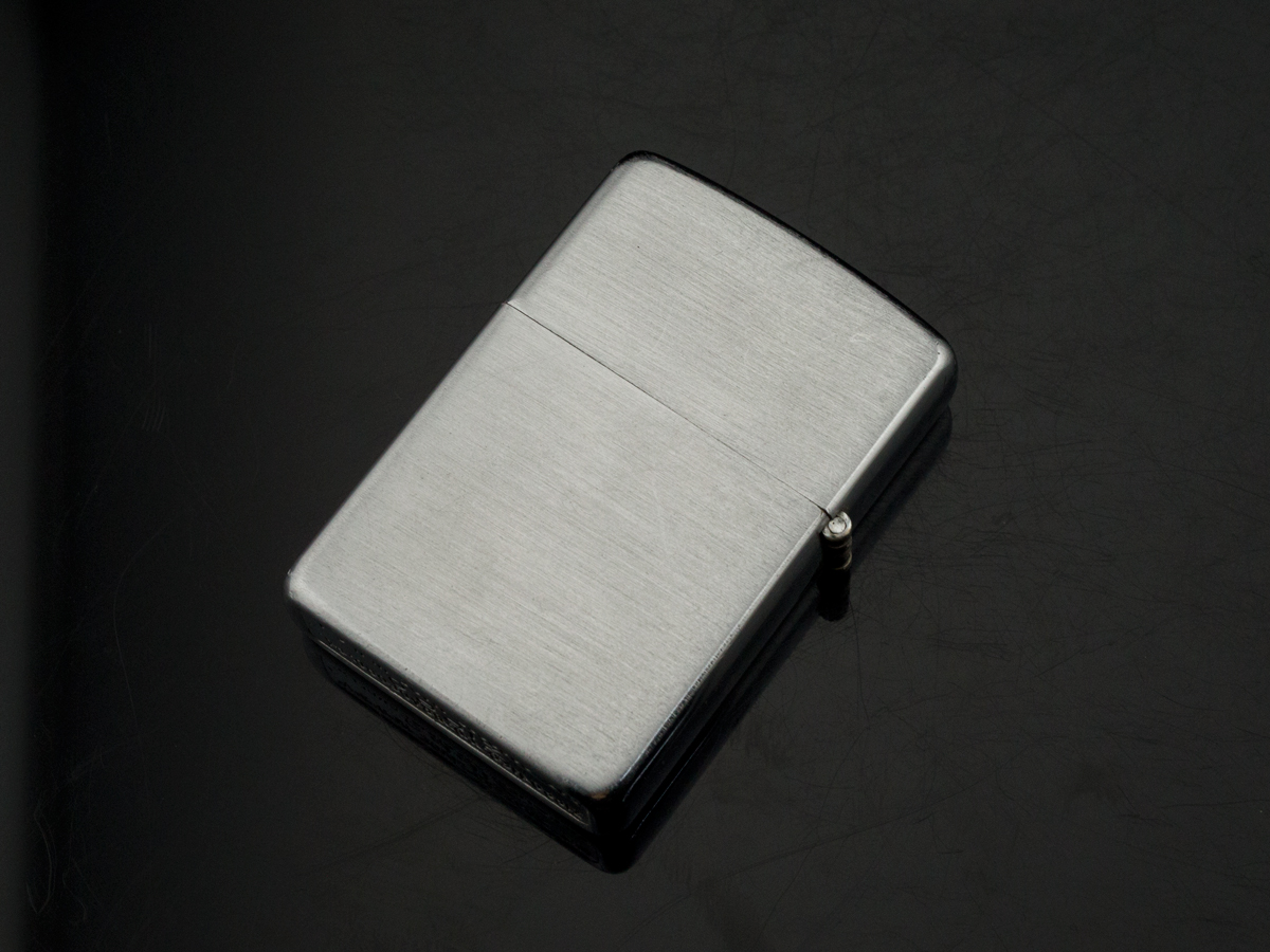 bat-lua-zippo-1947-1949-3-hang-chu-da-su-dung-qua-tang-sep