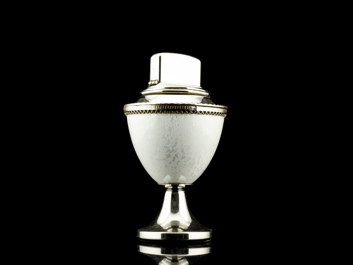 hop-quet-zippo-1950s-de-ban-tron-op-men