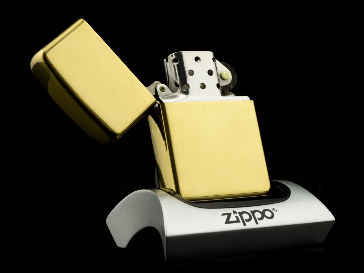 bat-lua-zippo-1958-dong-nguyen-khoi-sieu-hiem-tron-bong-qua-tang-cao-cap