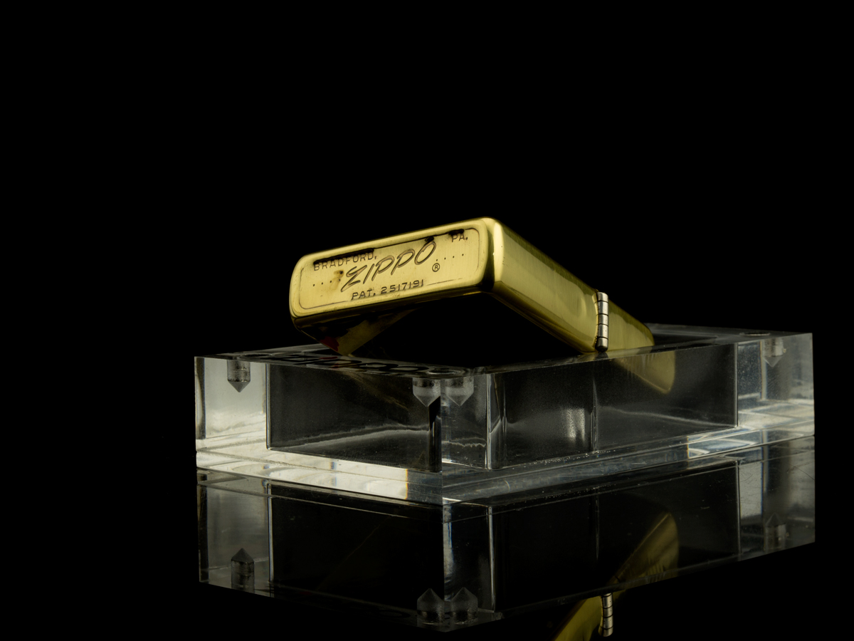 bat-lua-zippo-1958-dong-nguyen-khoi-sieu-hiem-tron-bong-qua-tang-chong-y-nghia