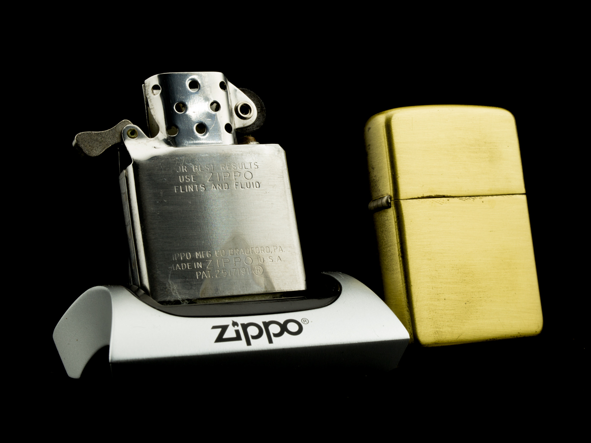 bat-lua-zippo-1958-dong-nguyen-khoi-sieu-hiem-nham-qua-bieu-sep-dip-tet