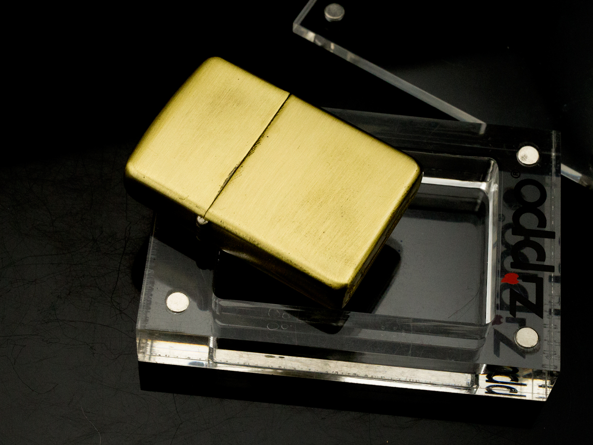 hop-quet-zippo-1958-dong-nguyen-khoi-sieu-hiem-nham