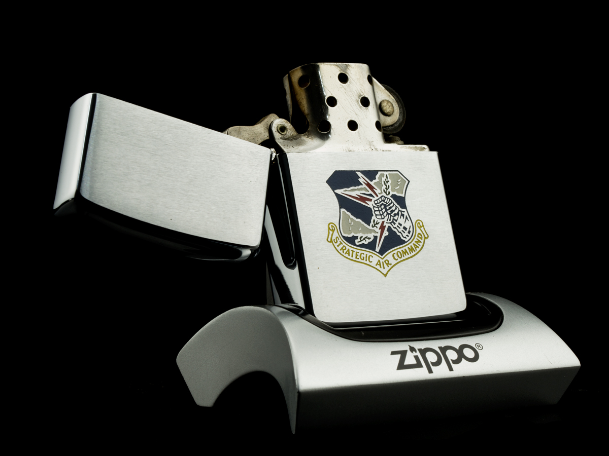 bat-lua-zippo-1966-tu-lenh-khong-quan-chien-luoc-hoa-ky-hang-sieu-hiem