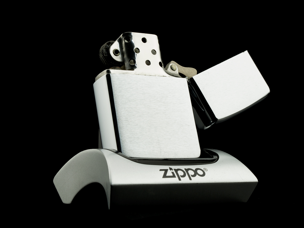 bat-lua-zippo-1973-tau-chien-usns-taluga-t-a0-62-tau-uss-my-hang-doc