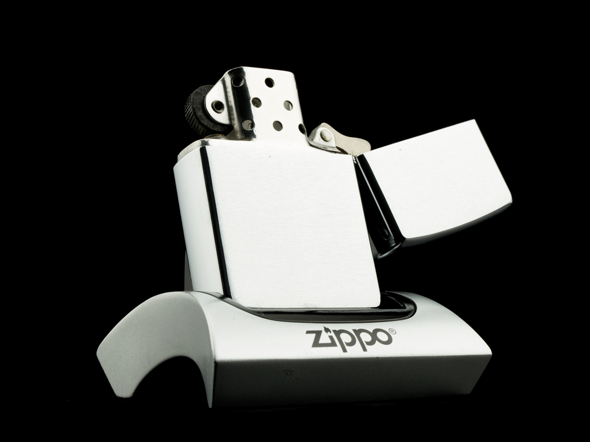 may-lua-zippo-1973-tau-chien-uss-chowanoc-atf-100