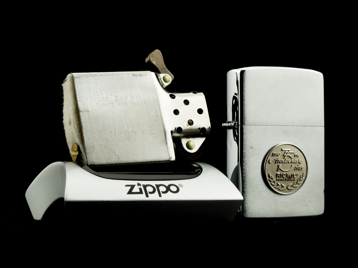 hop-quet-zippo-1984-ricwil-75th-anniversary-chrome-nham-qua-tang-may-man