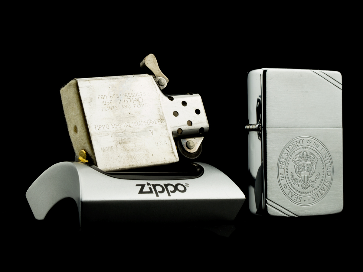 bat-lua-zippo-1986-vintage-huy-hieu-tong-thong-my-sieu-hiem -qua-tang-tan-gia