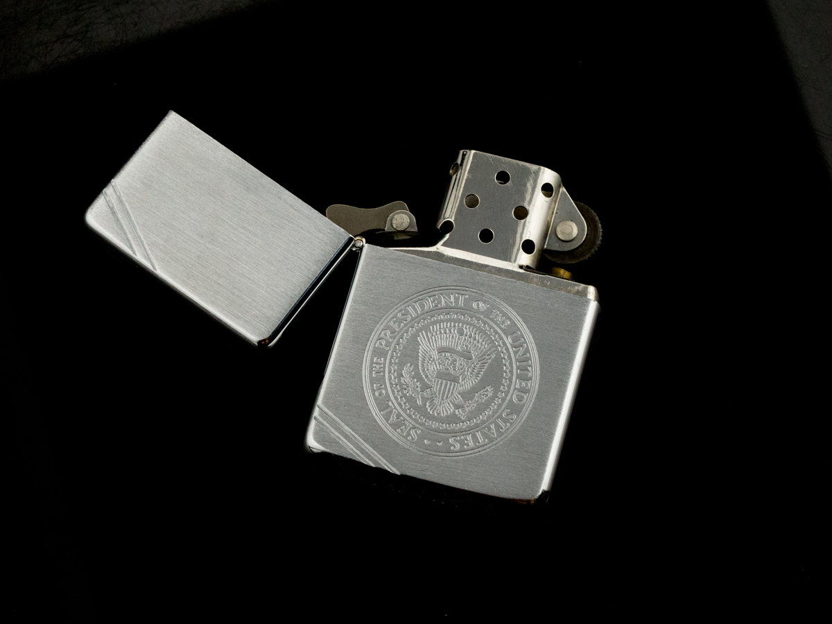 bat-lua-zippo-1986-vintage-huy-hieu-tong-thong-my-sieu-hiem-hang-cuc-doc